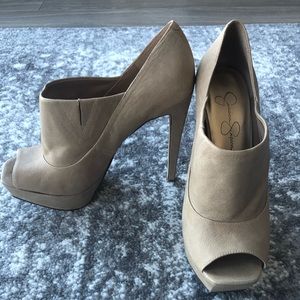 Jessica Simpson Nude Pumps